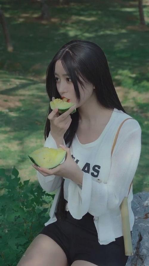 吃瓜四美女,娱乐圈中的瓜田守望者