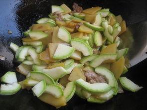 吃角瓜大便绿色,吃角瓜后的神奇现象